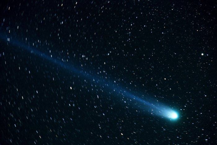 Ilustračný obrázok k článku Zdvihnite hlavu k oblohe: Blíži sa jedinečná kométa, ktorú uvidíte len RAZ za život!