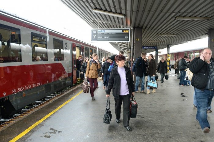 Ilustračný obrázok k článku Vlaky budú jazdiť PO NOVOM: Z Bratislavy do Košíc dorazíme rýchlejšie a pribudnú spoje
